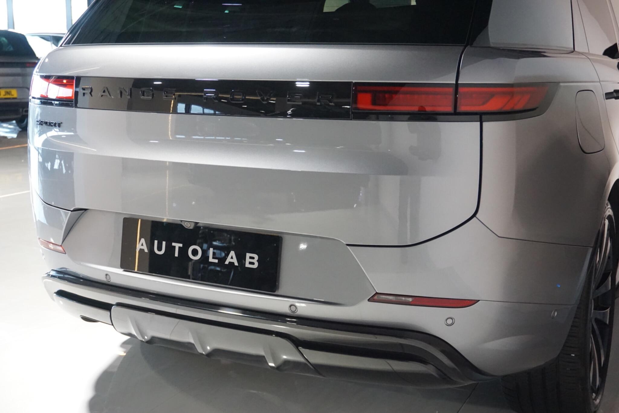 Land Rover Range Rover Sport 3.0 D300 MHEV Dynamic SE SUV 5dr Diesel Auto 4WD Euro 6 (s/s) (300 ps)